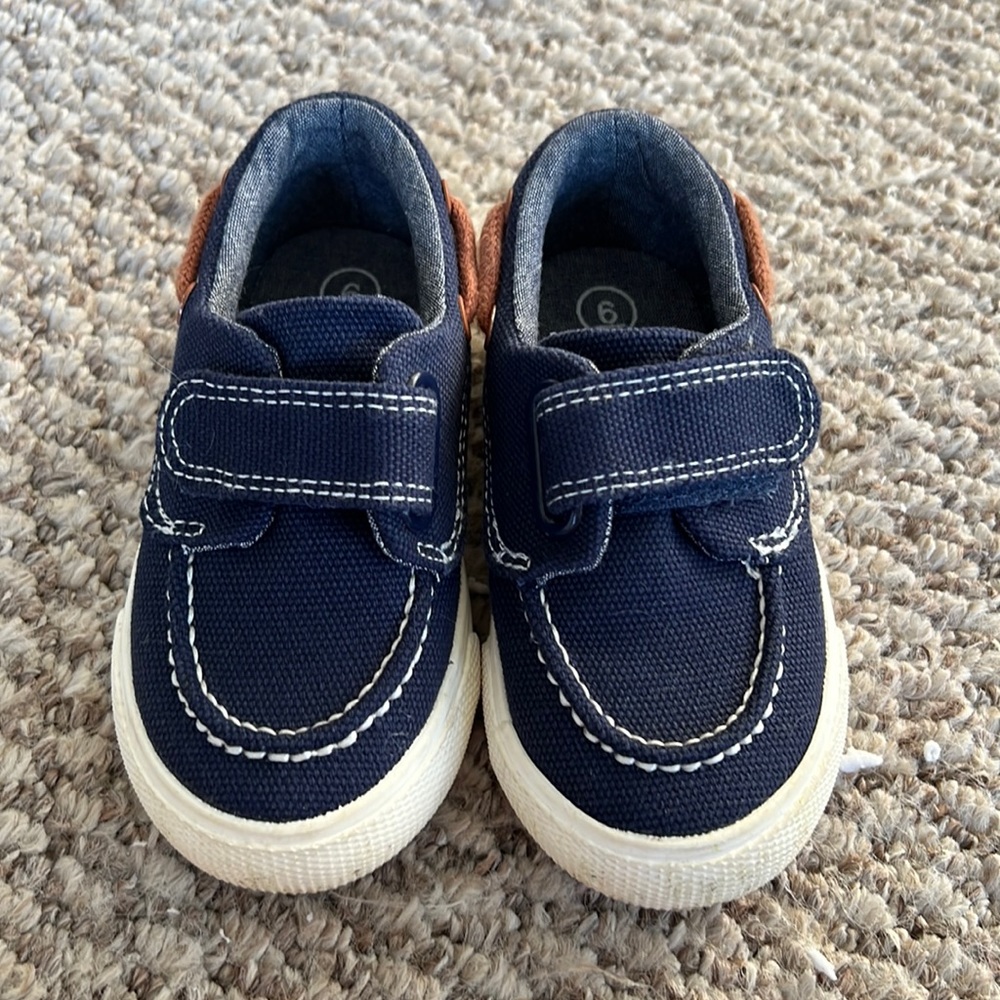 Toddler Cat & Jack Shoes, Size 6, only worn once